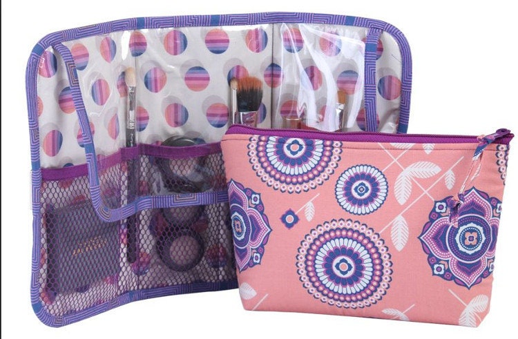 Glo and Go - Essentials Wrap & Bag *Sewing Pattern* Carry your essentials wherever you roam! From: by Annie